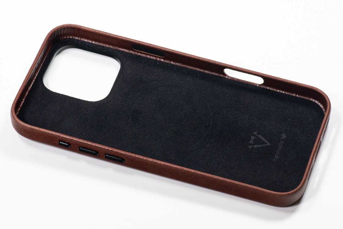 Etui do iPhone 16 Pro Max skórzane MOVEAR / [Outlet A-409]