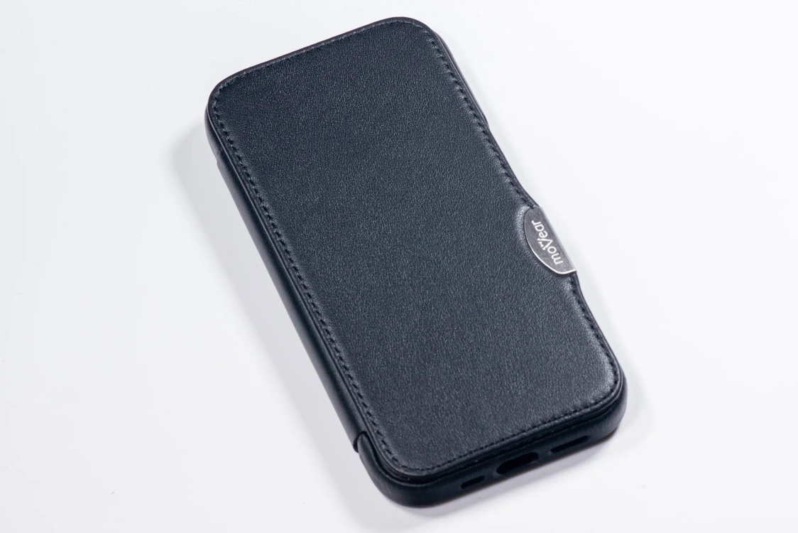 Etui do iPhone 15 Pro skórzane MOVEAR / [Outlet A-372]