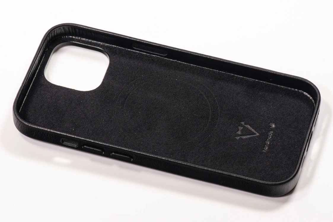 Etui do iPhone 15 skórzane MOVEAR / [Outlet A-425]