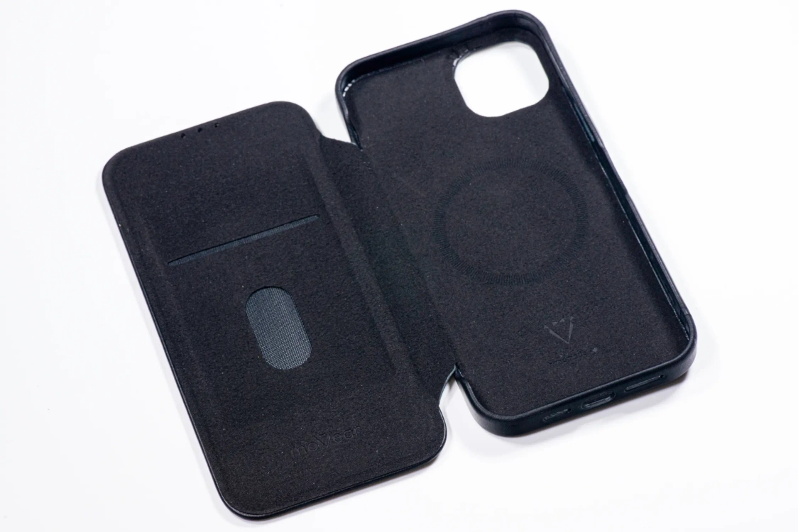 Etui do iPhone 14 Plus skórzane MOVEAR / [Outlet A-375]