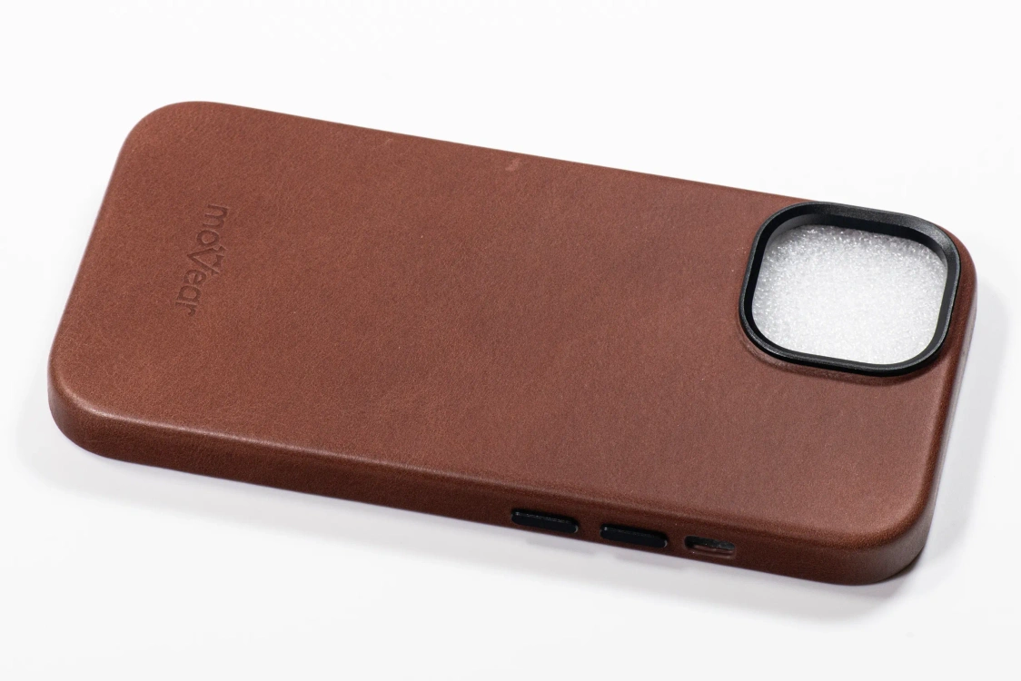 Etui do iPhone 15 skórzane MOVEAR / [Outlet A-427]