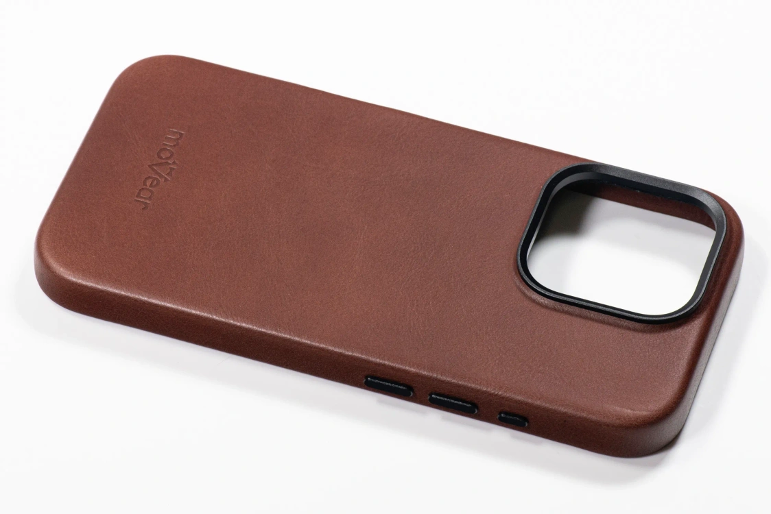 Etui do iPhone 16 skórzane MOVEAR / [Outlet A-411]