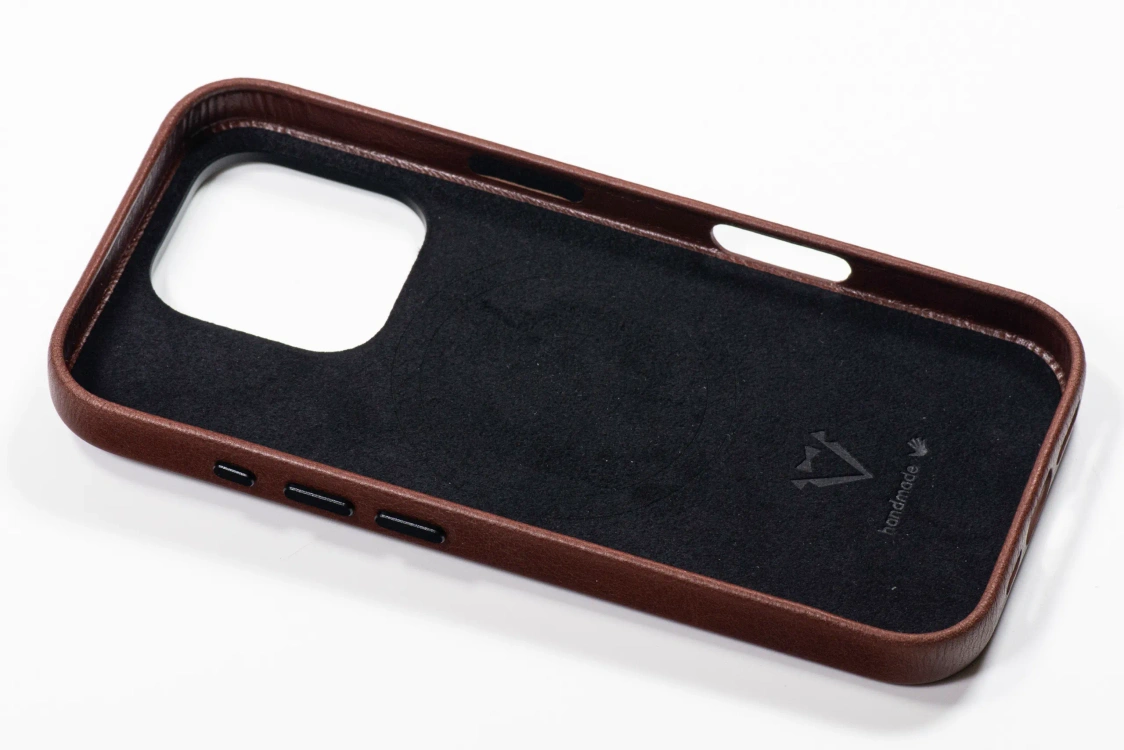 Etui do iPhone 16 skórzane MOVEAR / [Outlet A-413]