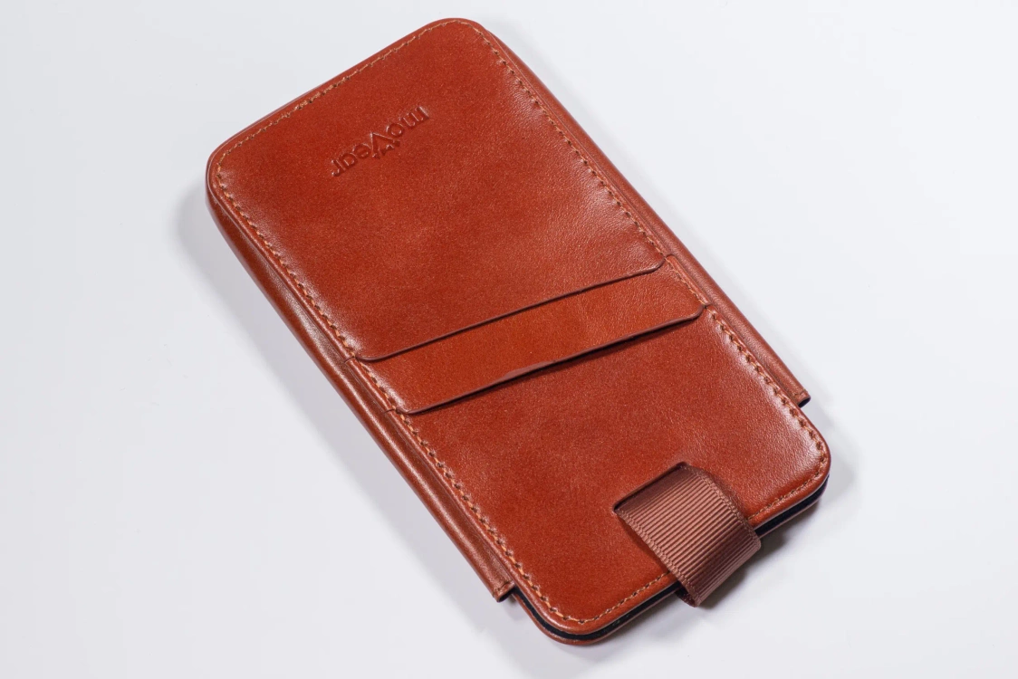 Etui do rozmiar M (ok 148 x 71 x 8mm) skórzane MOVEAR / [Outlet A-333]