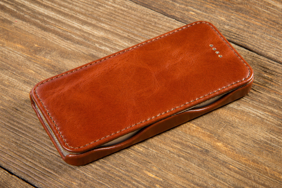 moVear flipSide C+ Skórzane Etui do Apple iPhone SE / 5s / 5 | Skóra Vintage | Brązowy