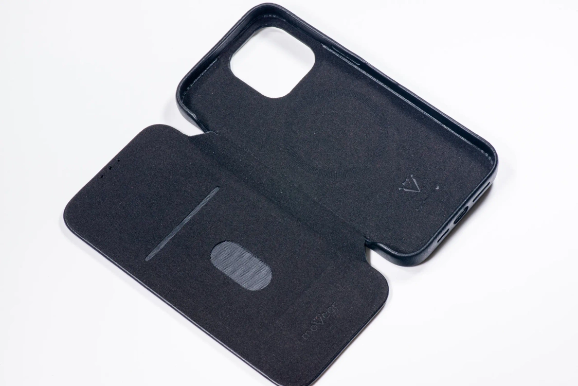 Etui do iPhone 14 Pro Max skórzane MOVEAR / [Outlet A-327]