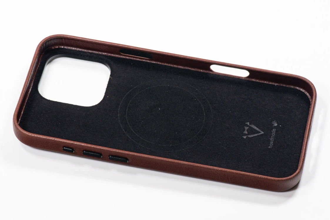 Etui do iPhone 16 Pro Max skórzane MOVEAR / [Outlet A-430]