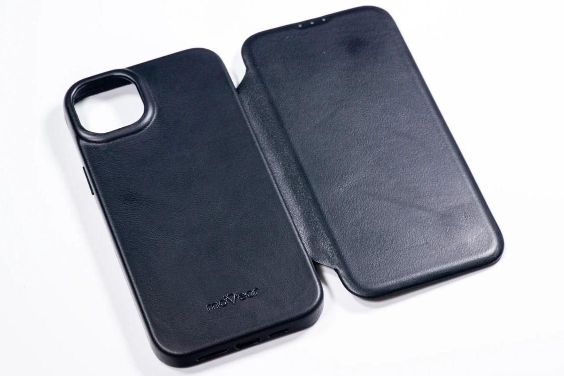 Etui do iPhone 14 Plus skórzane MOVEAR / [Outlet A-375]