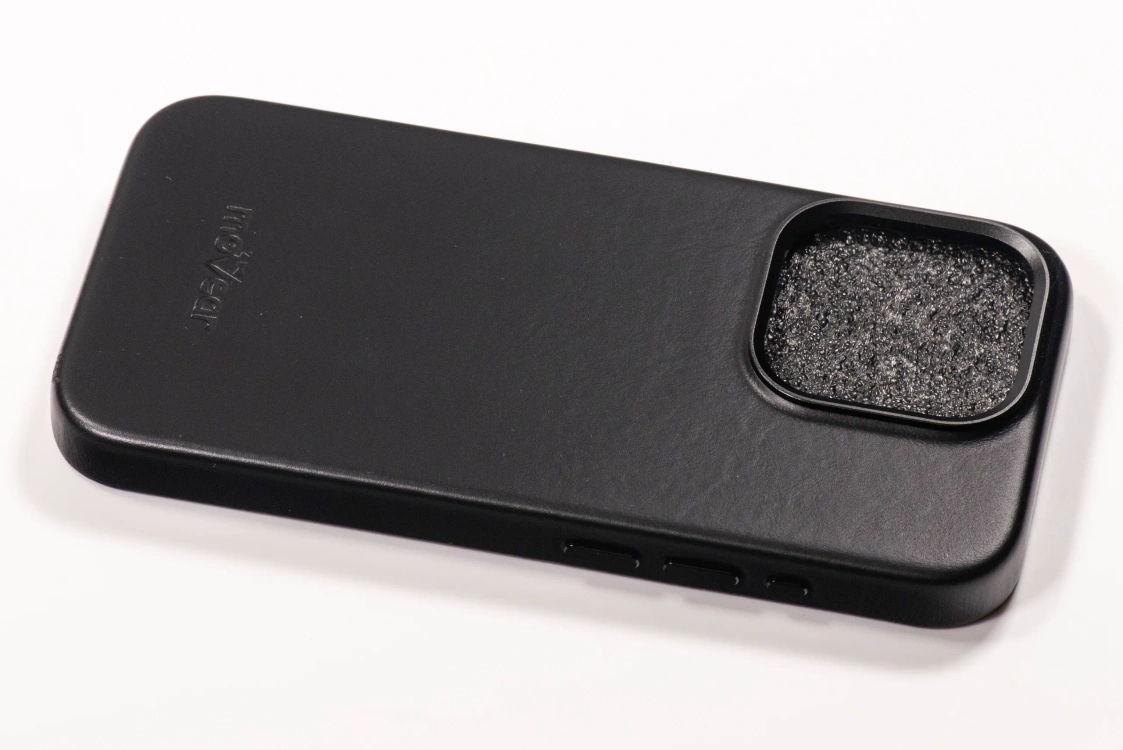 Etui do iPhone 15 Pro skórzane MOVEAR / [Outlet A-423]