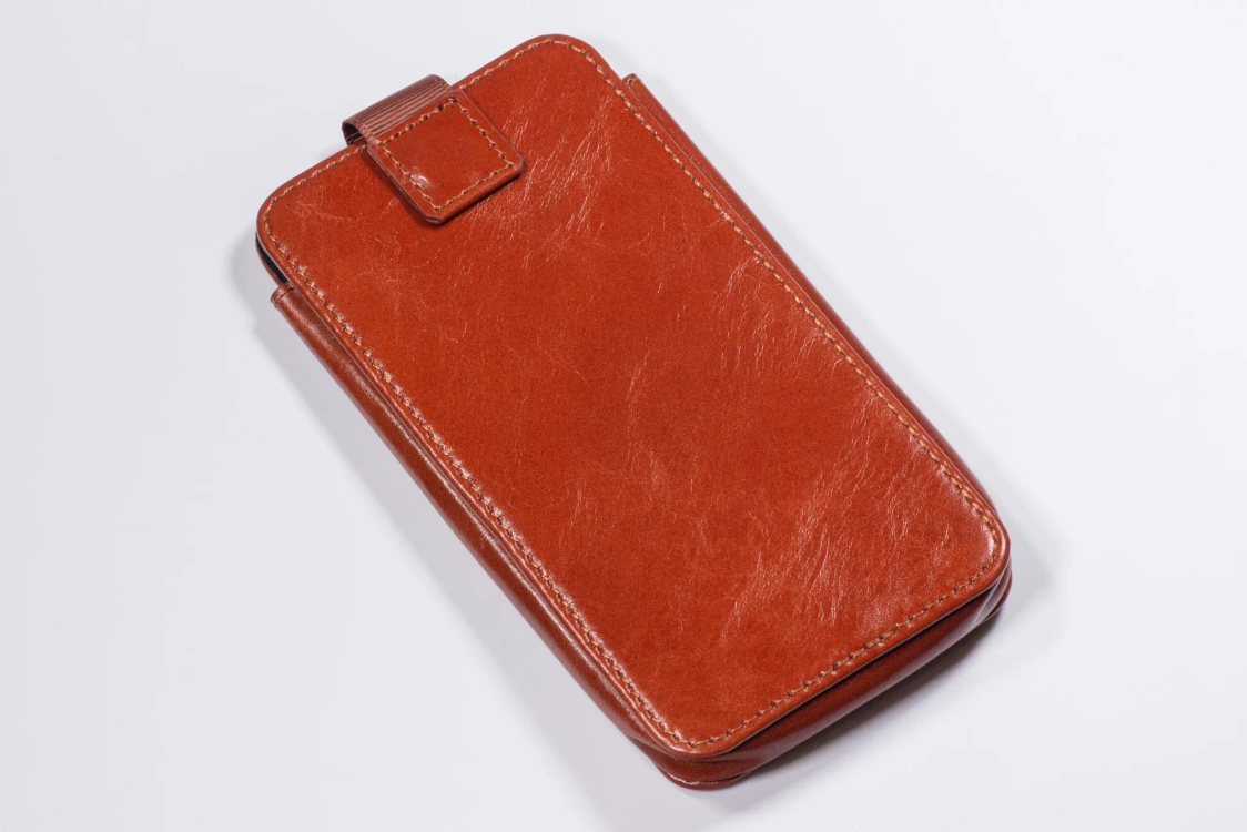 Etui do rozmiar M (ok 148 x 71 x 8mm) skórzane MOVEAR / [Outlet A-332]