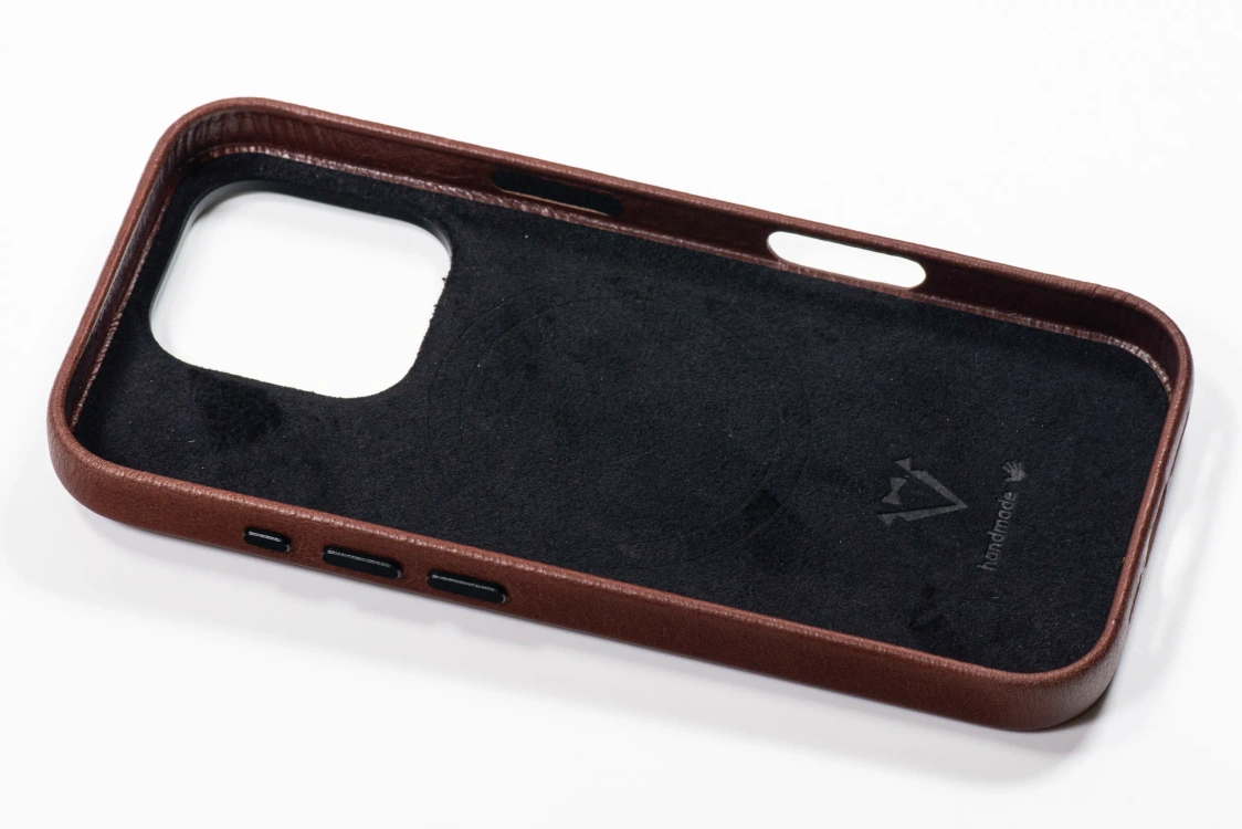 Etui do iPhone 16 skórzane MOVEAR / [Outlet A-414]