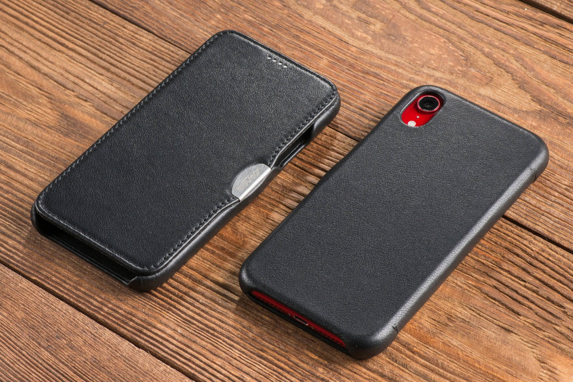 moVear flipSide C skórzane etui do Apple iPhone Xr (6.1") | Skóra naturalna nappa (Czarna)