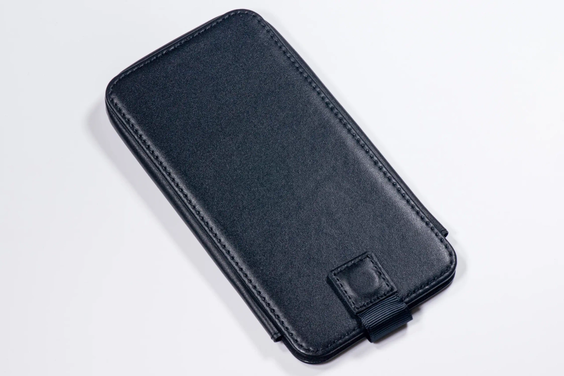 Etui do rozmiar L (ok 160 x 79 x 8mm) skórzane MOVEAR / [Outlet A-360]