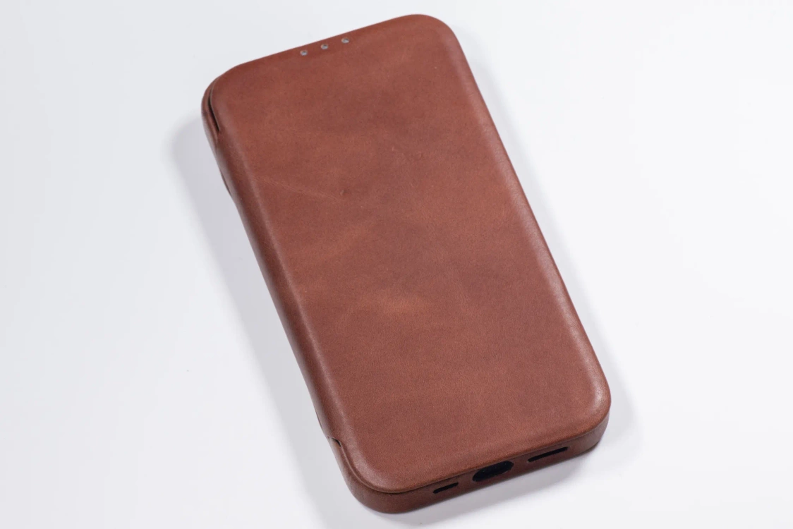 Etui do iPhone 14 skórzane MOVEAR / [Outlet A-365]