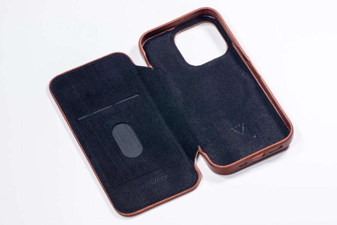 Etui do iPhone 14 Pro skórzane MOVEAR / [Outlet A-392]
