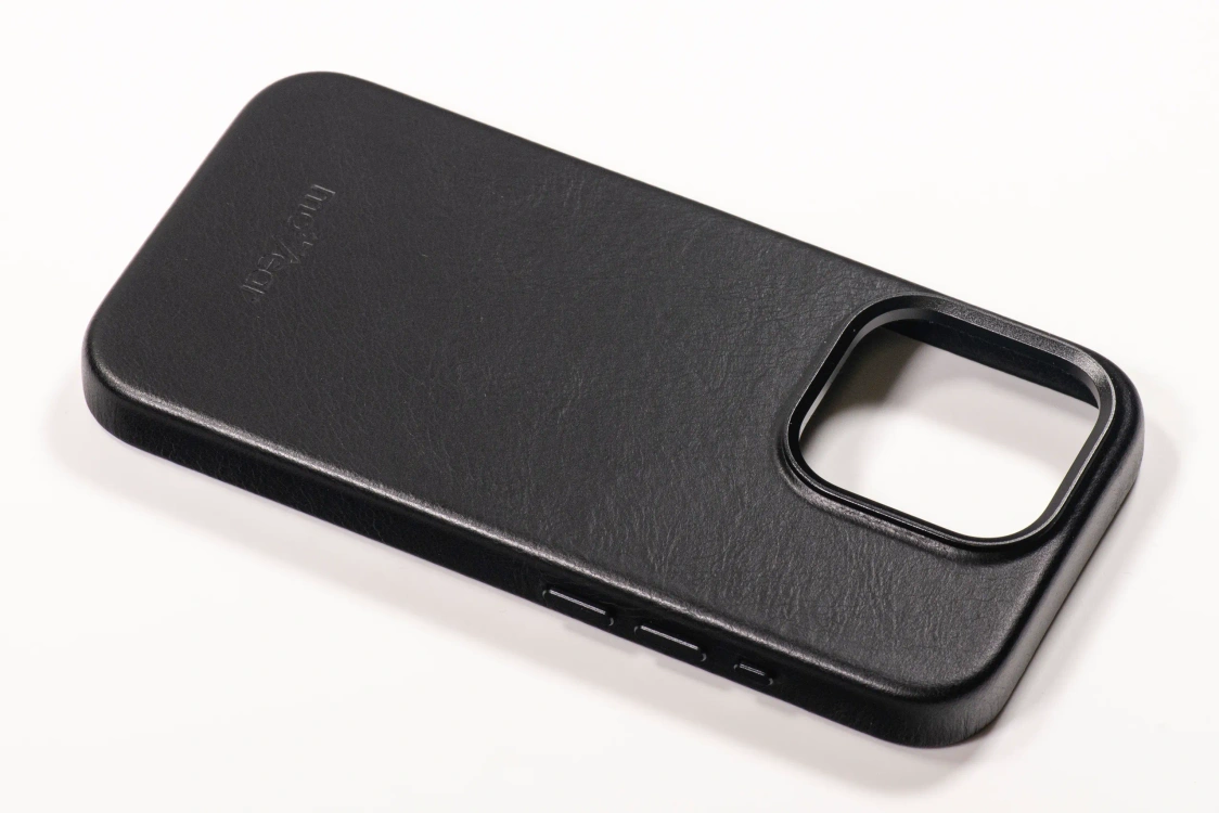 Etui do iPhone 15 Pro skórzane MOVEAR / [Outlet A-424]