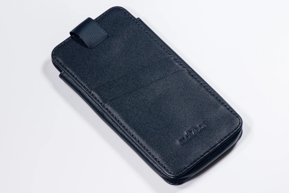 Etui do rozmiar M (ok 151 x 73 x 9mm) skórzane MOVEAR / [Outlet A-342]