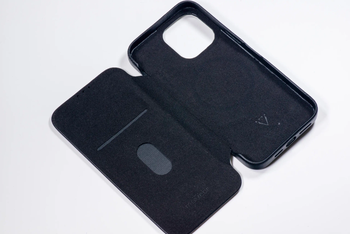 Etui do iPhone 14 Pro Max skórzane MOVEAR / [Outlet A-356]