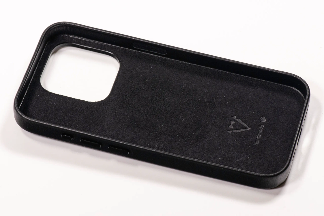 Etui do iPhone 15 Pro skórzane MOVEAR / [Outlet A-423]